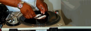 Traditional DJ Tturntable Mixing pic